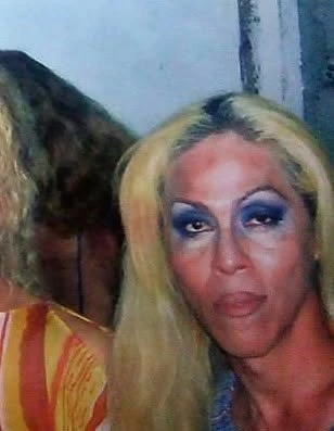 Retrato de Sharon Cobos Travesty