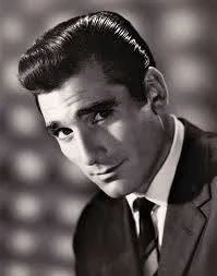 Retrato de Aldo Monti