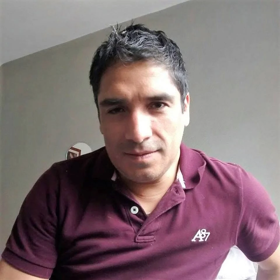 Retrato de Roberto Carlos Contreras